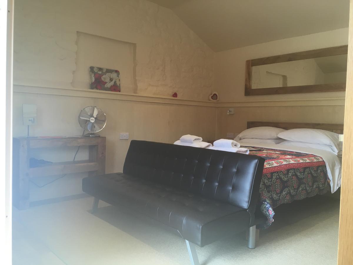 ブラッドフォード・オン・エイヴォン ウィドブルック バーンズ Bed & Breakfast エクステリア 写真